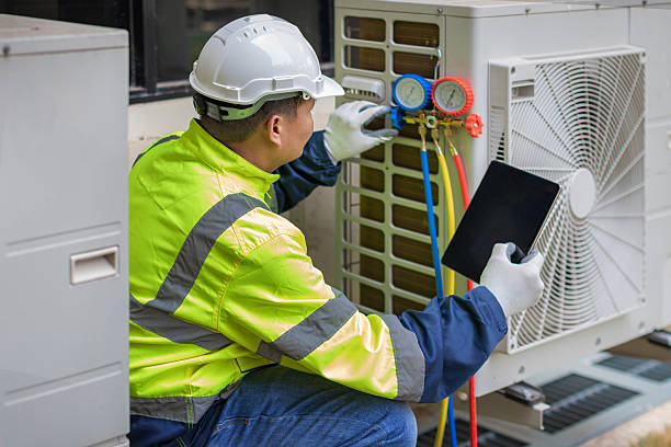 Professional Ac Installation technician working in Trafalgar, IN